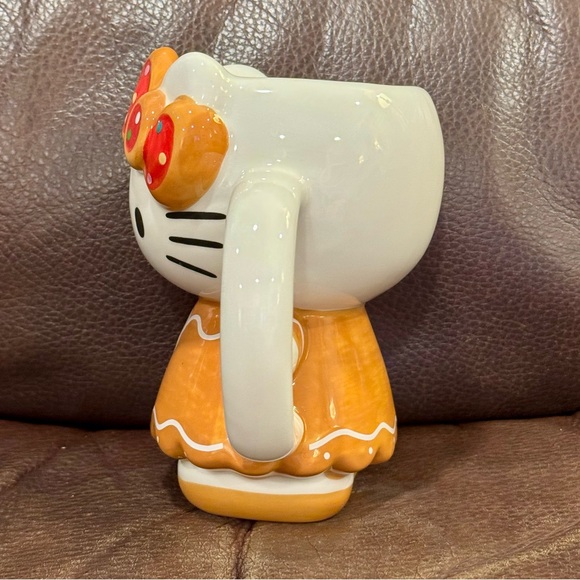 Hello Kitty in Gingerbread Dress 20oz Ceramic Christmas Mug - Picture 6 of 13